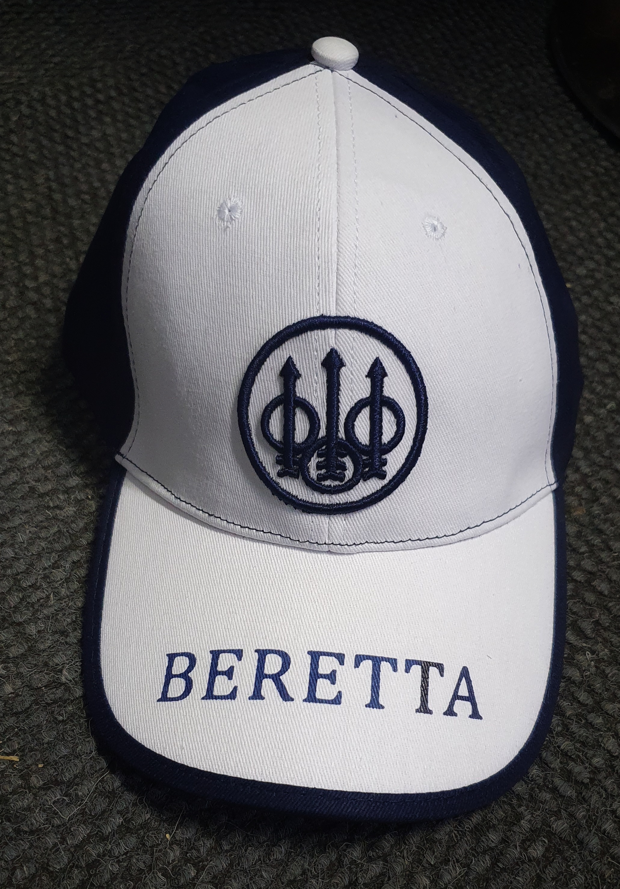 beretta-white-and-blue-cap
